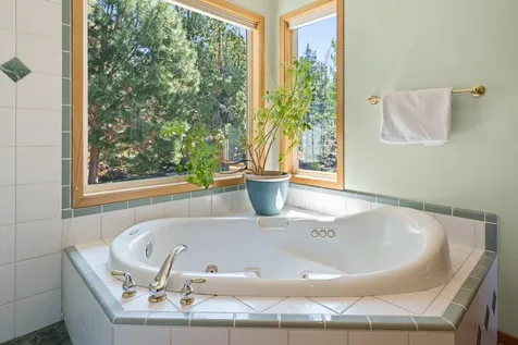 4057 NW Northcliff Bend OR 97703