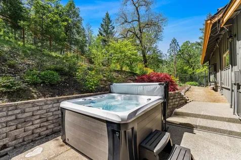 2175 Birdseye Creek Road Gold Hill OR 97525