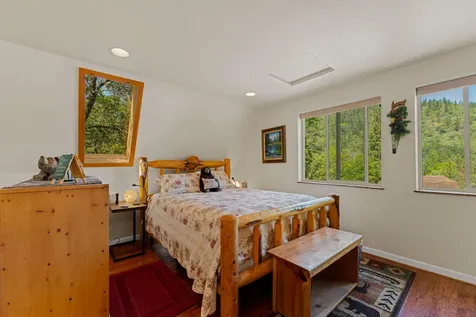 2175 Birdseye Creek Road Gold Hill OR 97525