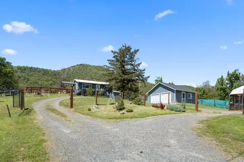 621 Sardine Creek Road Gold Hill OR 97525