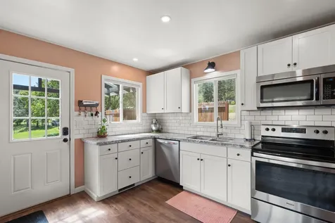 621 Sardine Creek Road Gold Hill OR 97525