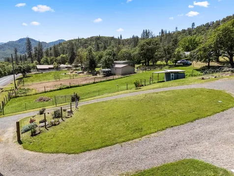 621 Sardine Creek Road Gold Hill OR 97525