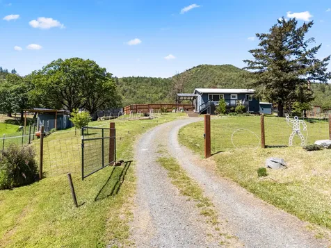 621 Sardine Creek Road Gold Hill OR 97525