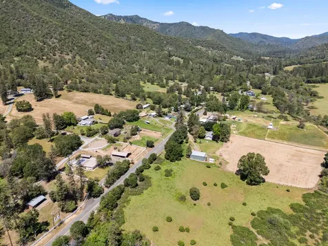 621 Sardine Creek Road Gold Hill OR 97525
