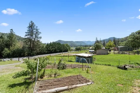 621 Sardine Creek Road Gold Hill OR 97525