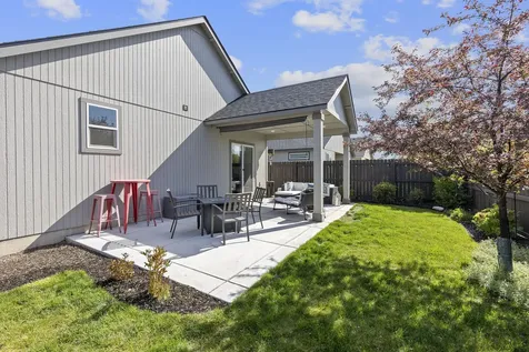 2426 NW Ivy Way Redmond OR 97756
