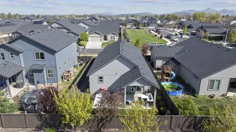 2426 NW Ivy Way Redmond OR 97756