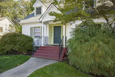 719 NW 3rd Street Grants Pass OR 97526