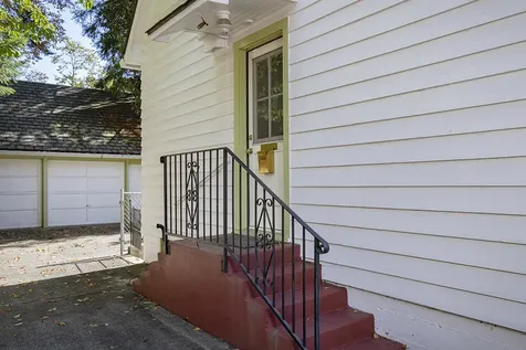 719 NW 3rd Street Grants Pass OR 97526