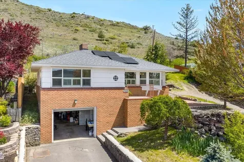 1103 Newcastle Avenue Klamath Falls OR 97601