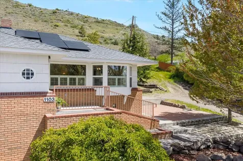 1103 Newcastle Avenue Klamath Falls OR 97601