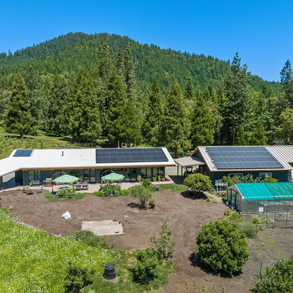 1104 Upper Cow Creek Road Azalea OR 97410