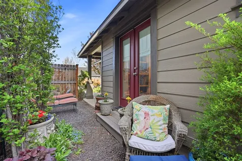 240 NW 30th Street Redmond OR 97756