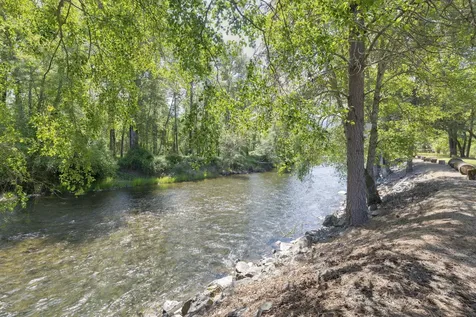 8110 New Hope Road Grants Pass OR 97527