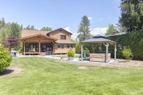 8110 New Hope Road Grants Pass OR 97527