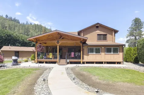 8110 New Hope Road Grants Pass OR 97527