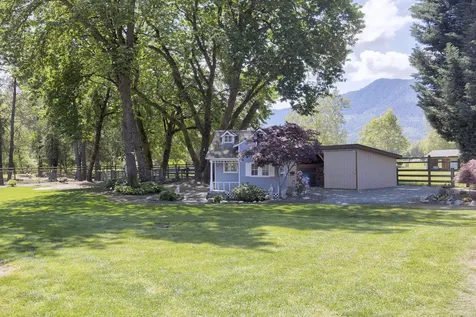 8110 New Hope Road Grants Pass OR 97527