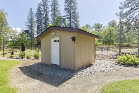 8110 New Hope Road Grants Pass OR 97527