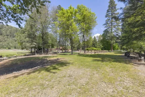 8110 New Hope Road Grants Pass OR 97527