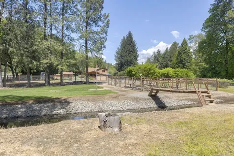 8110 New Hope Road Grants Pass OR 97527