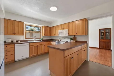 714 NE 10th Street Bend OR 97701
