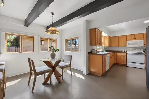 714 NE 10th Street Bend OR 97701