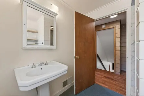 714 NE 10th Street Bend OR 97701
