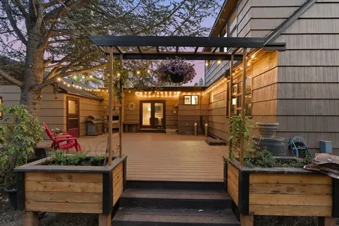 714 NE 10th Street Bend OR 97701