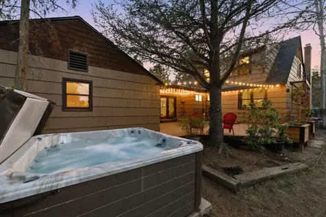 714 NE 10th Street Bend OR 97701