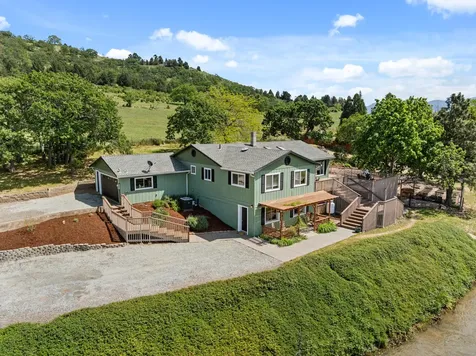 2140 N Valley View Road Ashland OR 97520