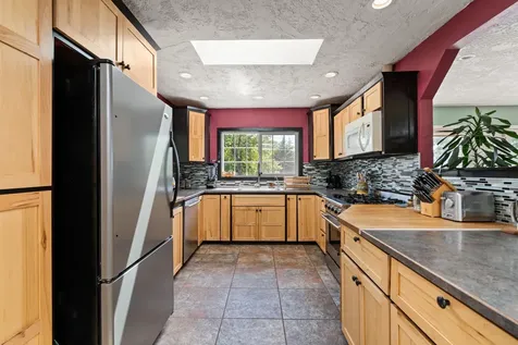2140 N Valley View Road Ashland OR 97520