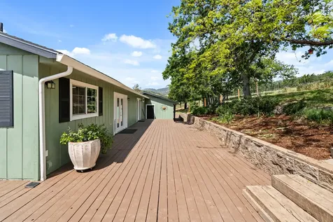 2140 N Valley View Road Ashland OR 97520