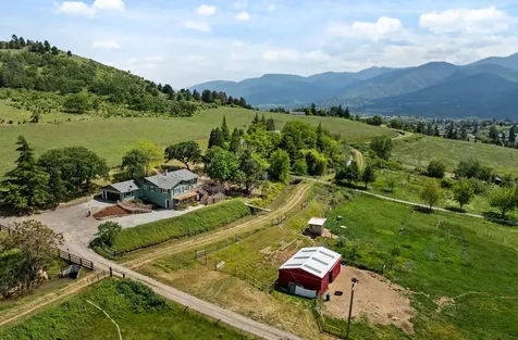 2140 N Valley View Road Ashland OR 97520