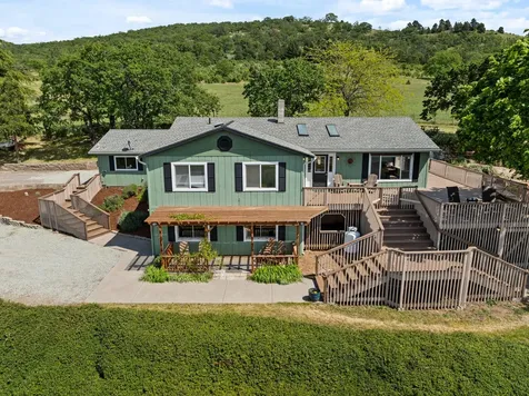 2140 N Valley View Road Ashland OR 97520
