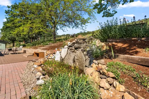 2140 N Valley View Road Ashland OR 97520