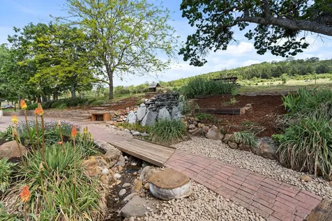 2140 N Valley View Road Ashland OR 97520