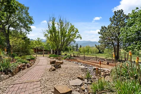 2140 N Valley View Road Ashland OR 97520