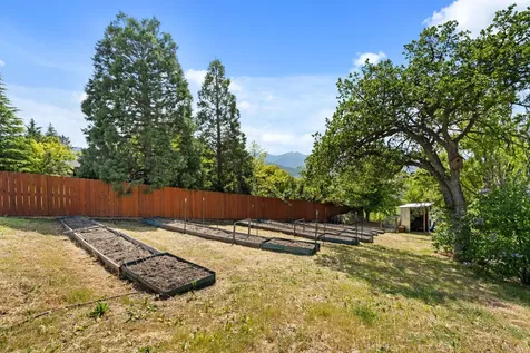 2140 N Valley View Road Ashland OR 97520