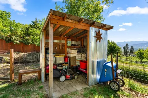 2140 N Valley View Road Ashland OR 97520
