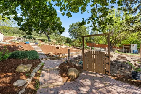 2140 N Valley View Road Ashland OR 97520
