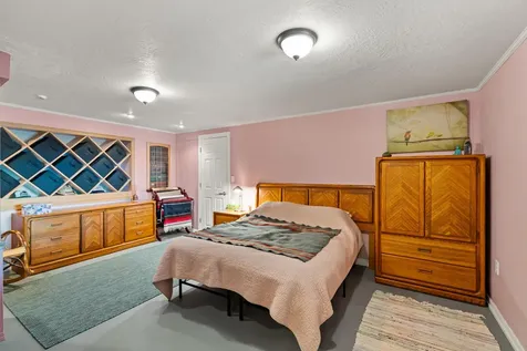 2140 N Valley View Road Ashland OR 97520