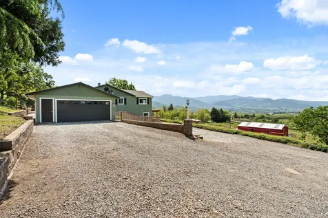 2140 N Valley View Road Ashland OR 97520