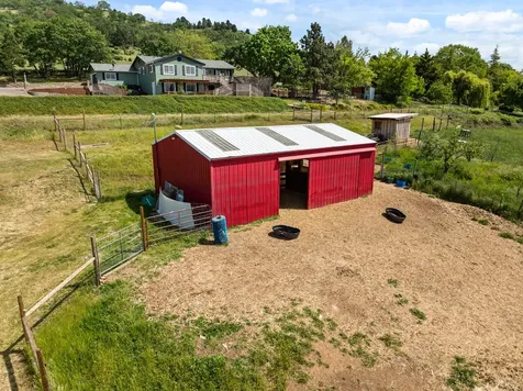 2140 N Valley View Road Ashland OR 97520