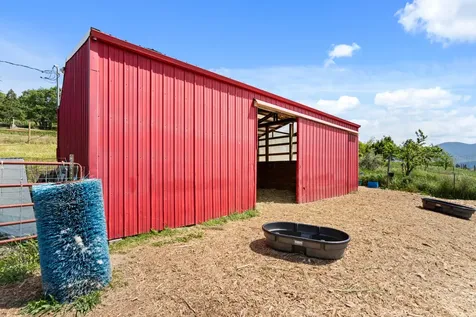 2140 N Valley View Road Ashland OR 97520