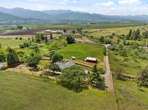 2140 N Valley View Road Ashland OR 97520