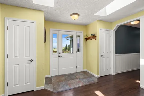 2140 N Valley View Road Ashland OR 97520