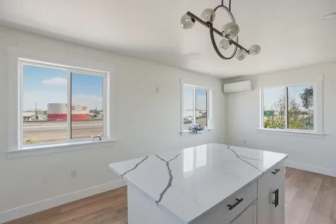 124 W Antler Avenue Redmond OR 97756