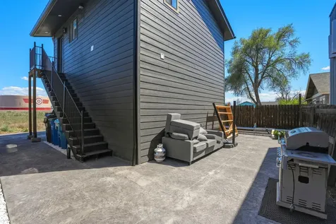 124 W Antler Avenue Redmond OR 97756