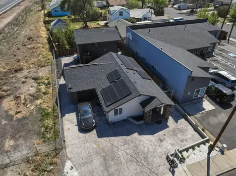 124 W Antler Avenue Redmond OR 97756