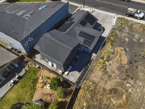 124 W Antler Avenue Redmond OR 97756